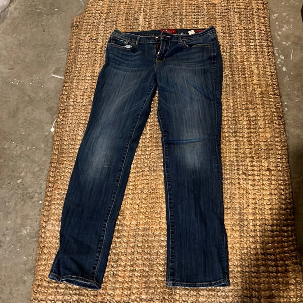 Lucky brand straight leg blue jeans